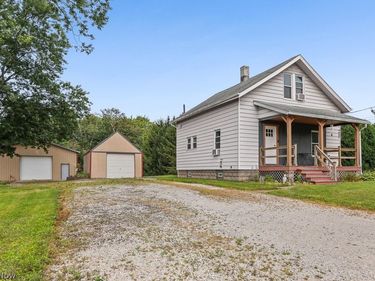 3857 Violand Street, Louisville, OH 44641