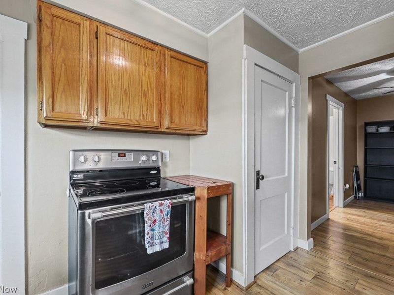 3857 Violand Street, Louisville, OH 44641 Photo 11