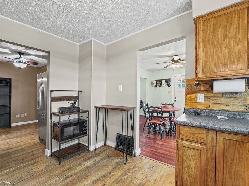 3857 Violand Street, Louisville, OH 44641 Photo 12