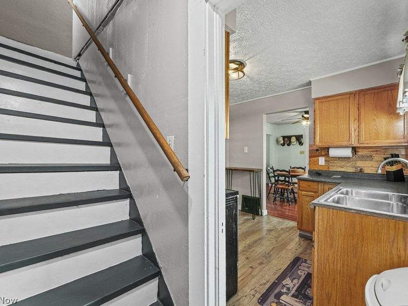 3857 Violand Street, Louisville, OH 44641 Photo 18