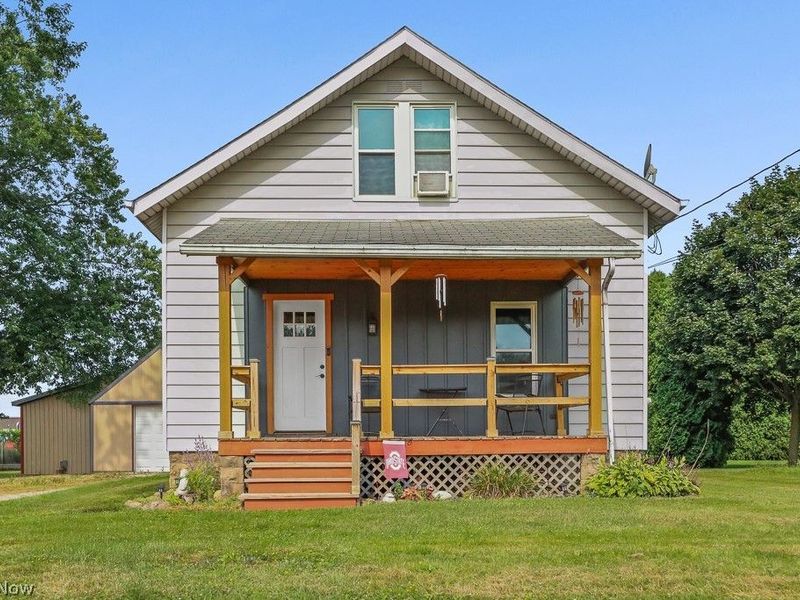 3857 Violand Street, Louisville, OH 44641 Photo 2
