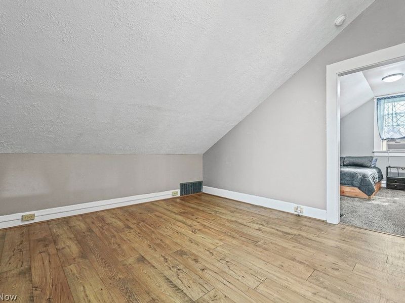 3857 Violand Street, Louisville, OH 44641 Photo 20