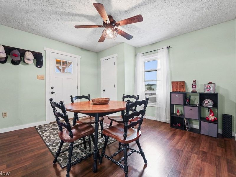 3857 Violand Street, Louisville, OH 44641 Photo 5