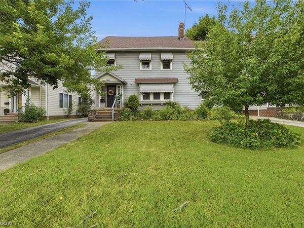 17411 Chagrin Boulevard , Shaker Heights, OH 44120