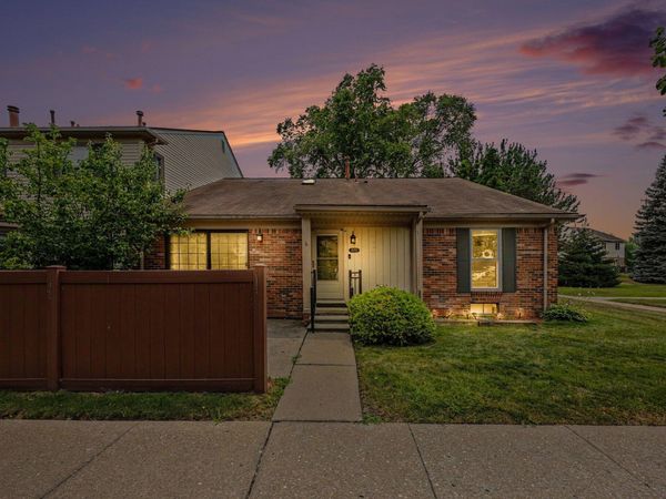 41325 Southwind Drive, Canton, MI 48188