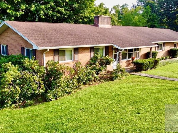 103 Hillview Street, Princeton, WV 24740