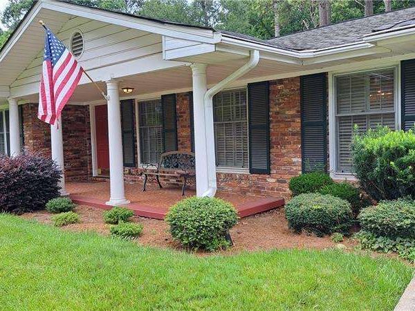 2976 Blackwood Road, Decatur, GA 30033