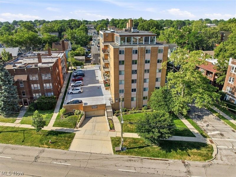 12029 Clifton Boulevard, Unit 503, Lakewood, OH 44107 Photo 6