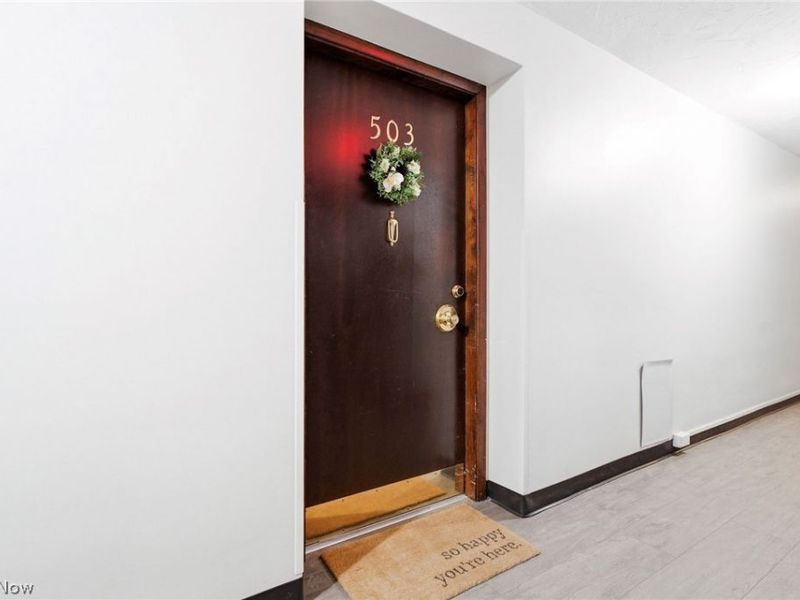 12029 Clifton Boulevard, Unit 503, Lakewood, OH 44107 Photo 8