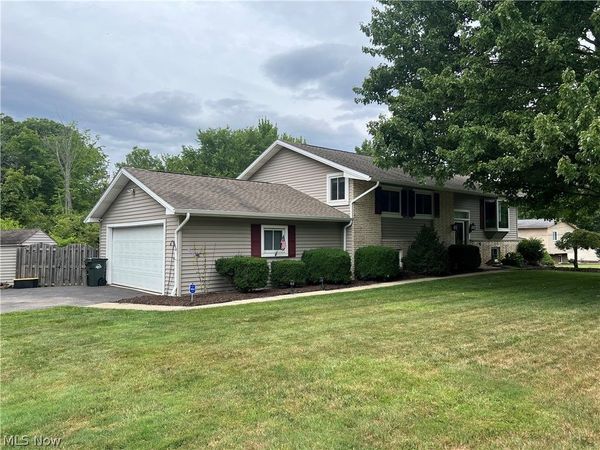 18820 Bennett Road , North Royalton, OH 44133