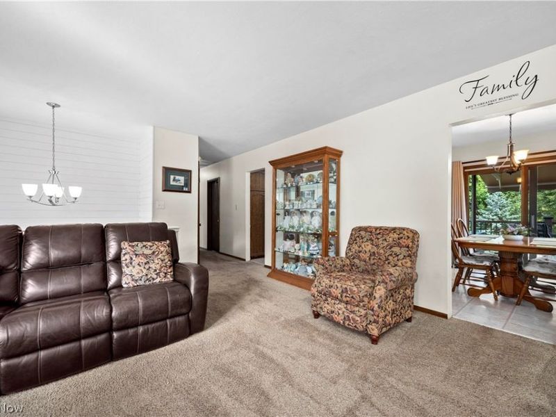 18820 Bennett Road, North Royalton, OH 44133 Photo 4