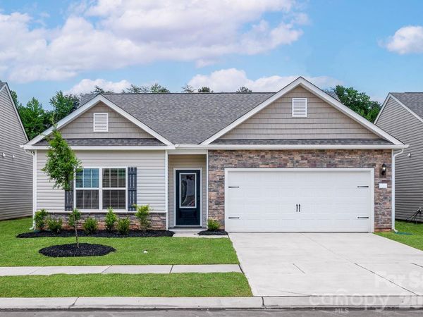 8106 Cravat Court , Charlotte, NC 28215