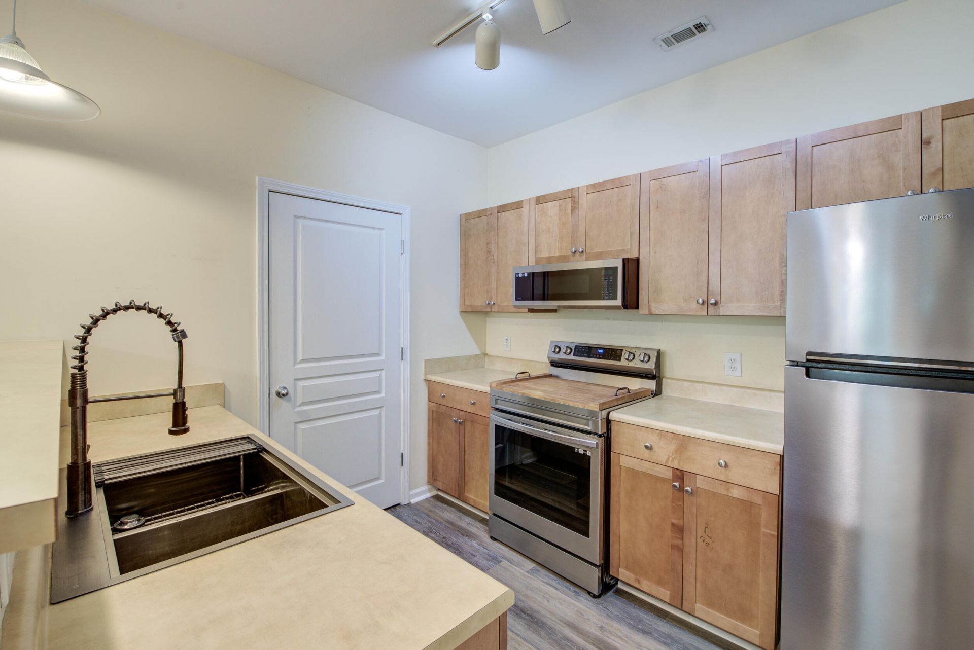 400 Bucksley Lane Photo 13