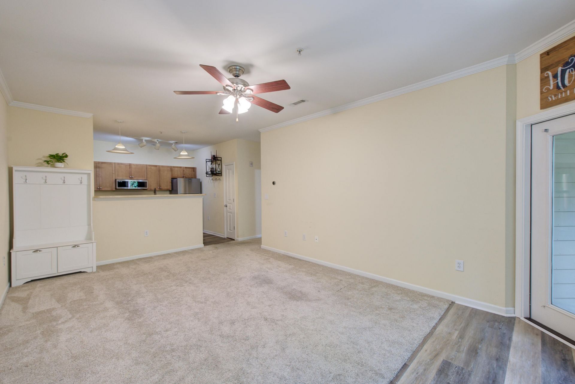 400 Bucksley Lane Photo 8