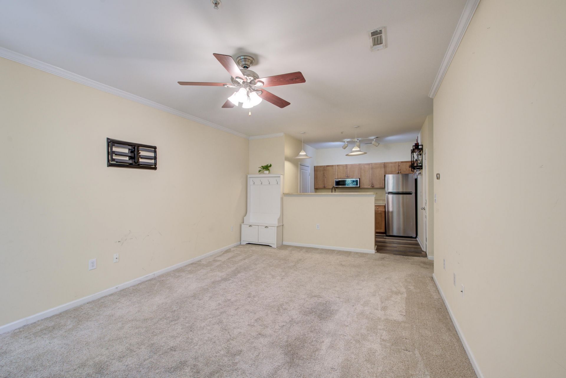 400 Bucksley Lane Photo 9
