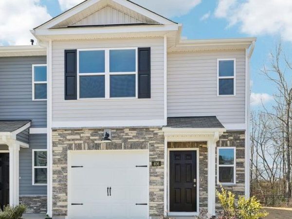 157 Trumpet Vine Road, Aberdeen, NC 28315