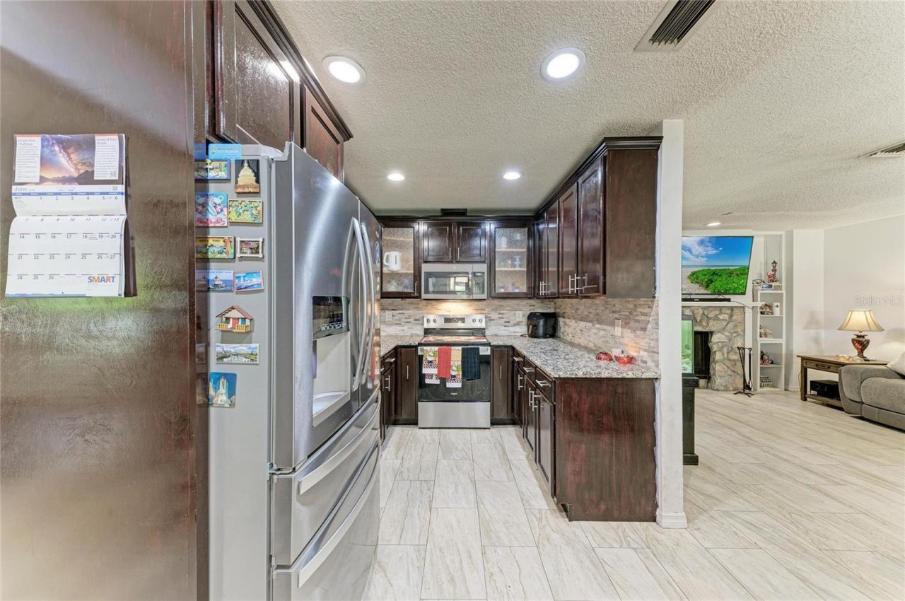 1520 Sunnyhills Drive, Brandon, FL 33510 Photo