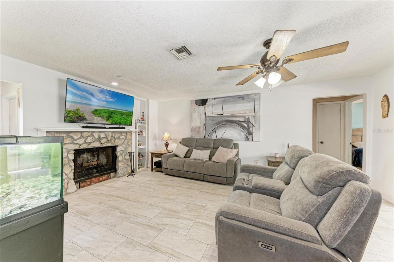 1520 Sunnyhills Drive, Brandon, FL 33510 Photo