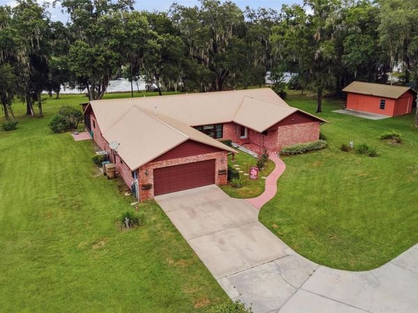 38700 LAKEVIEW DRIVE , LADY LAKE, FL 32159
