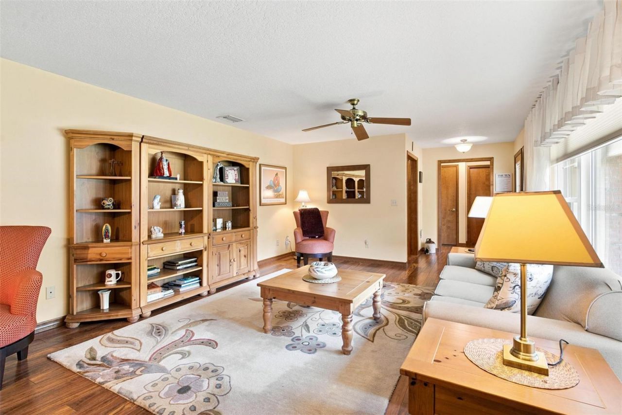 38700 Lakeview Drive , Lady Lake, FL 32159 Photo