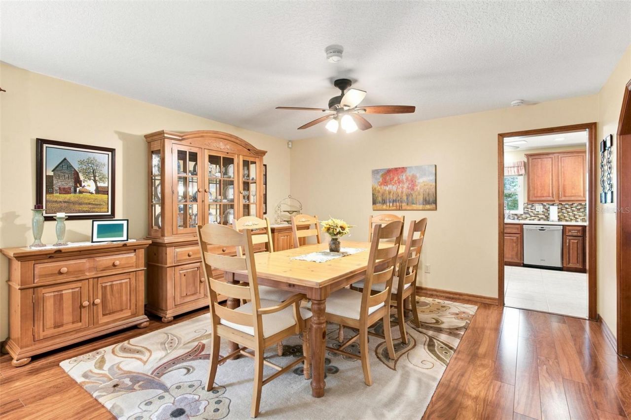 38700 Lakeview Drive , Lady Lake, FL 32159 Photo