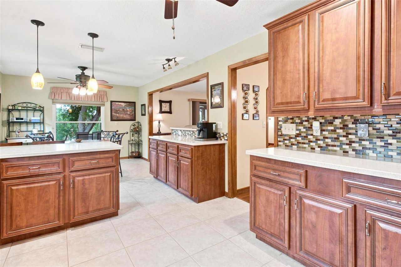 38700 Lakeview Drive , Lady Lake, FL 32159 Photo