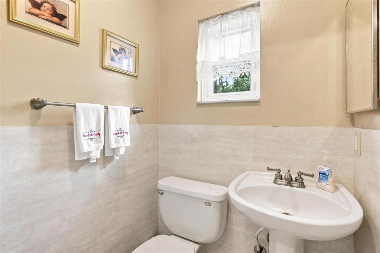 38700 Lakeview Drive , Lady Lake, FL 32159 Photo