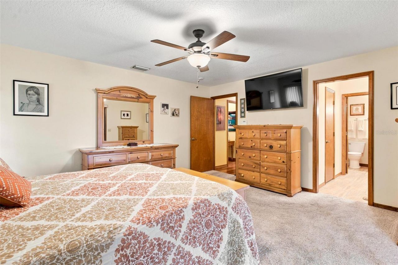 38700 Lakeview Drive , Lady Lake, FL 32159 Photo