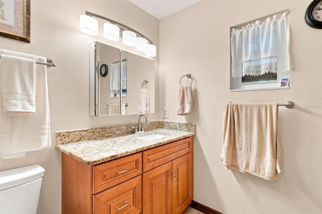 38700 Lakeview Drive , Lady Lake, FL 32159 Photo
