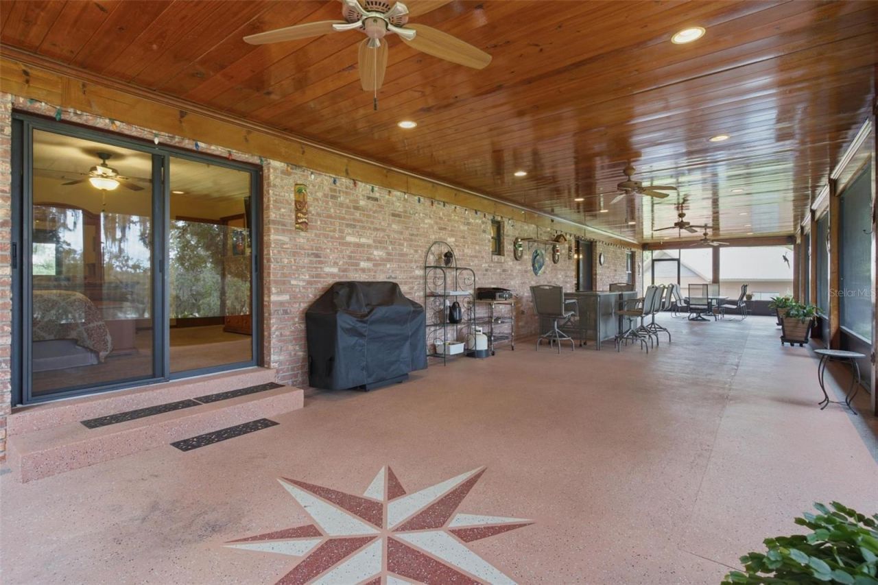 38700 Lakeview Drive , Lady Lake, FL 32159 Photo