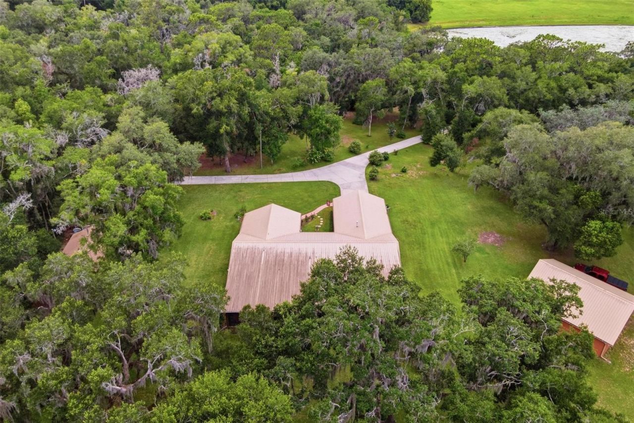 38700 Lakeview Drive , Lady Lake, FL 32159 Photo