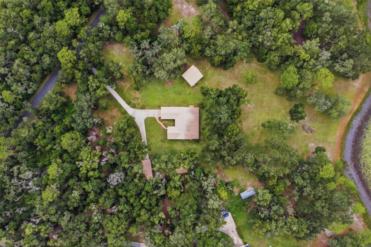 38700 Lakeview Drive , Lady Lake, FL 32159 Photo