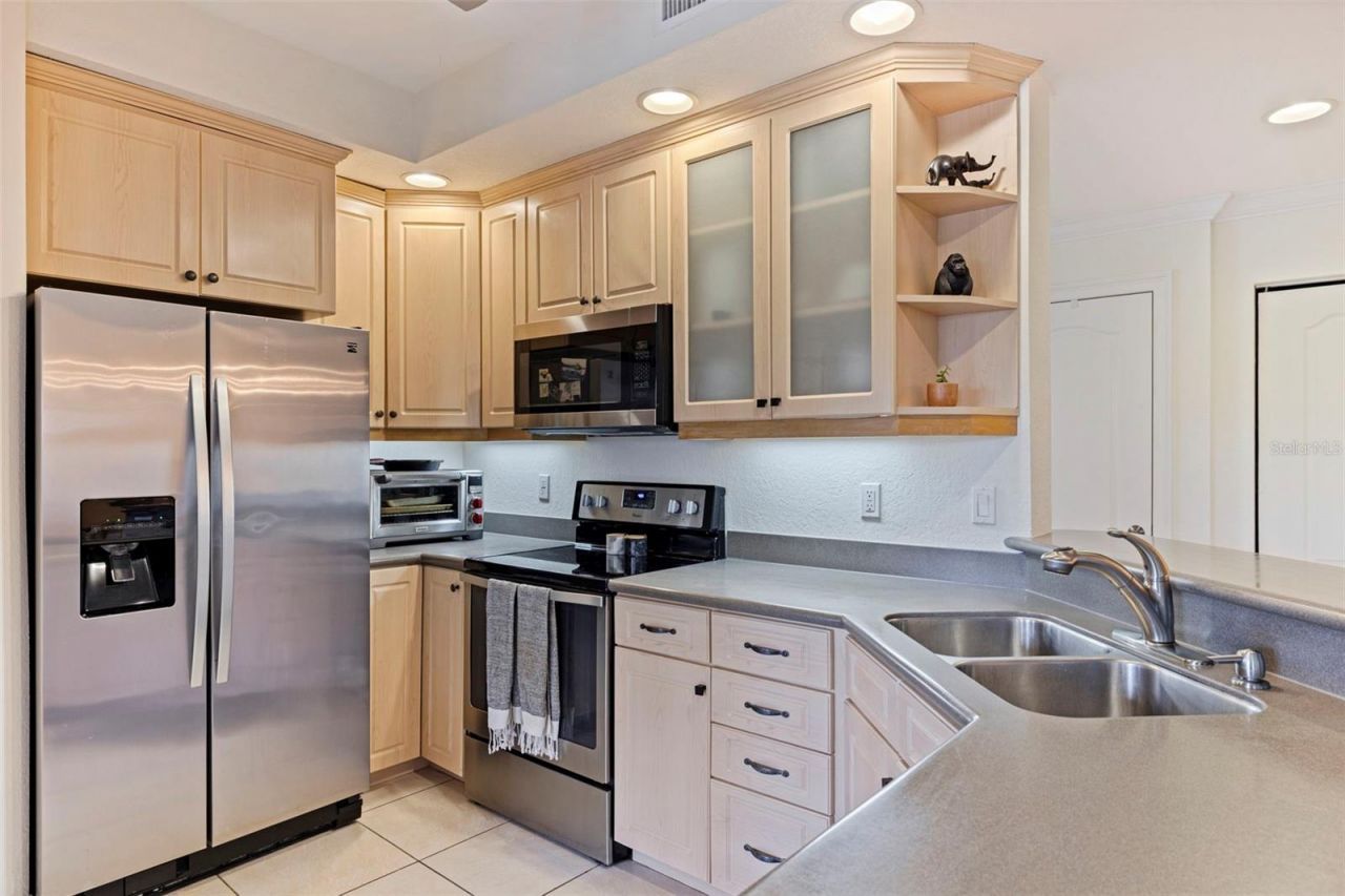 750 4th Avenue S, Unit 305D, Saint Petersburg, FL 33701 Photo