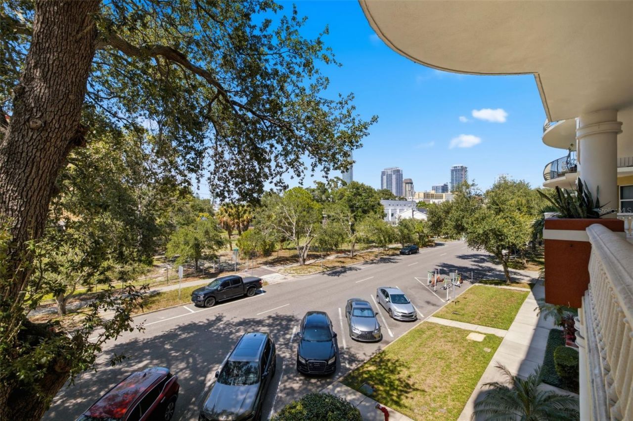 750 4th Avenue S, Unit 305D, Saint Petersburg, FL 33701 Photo