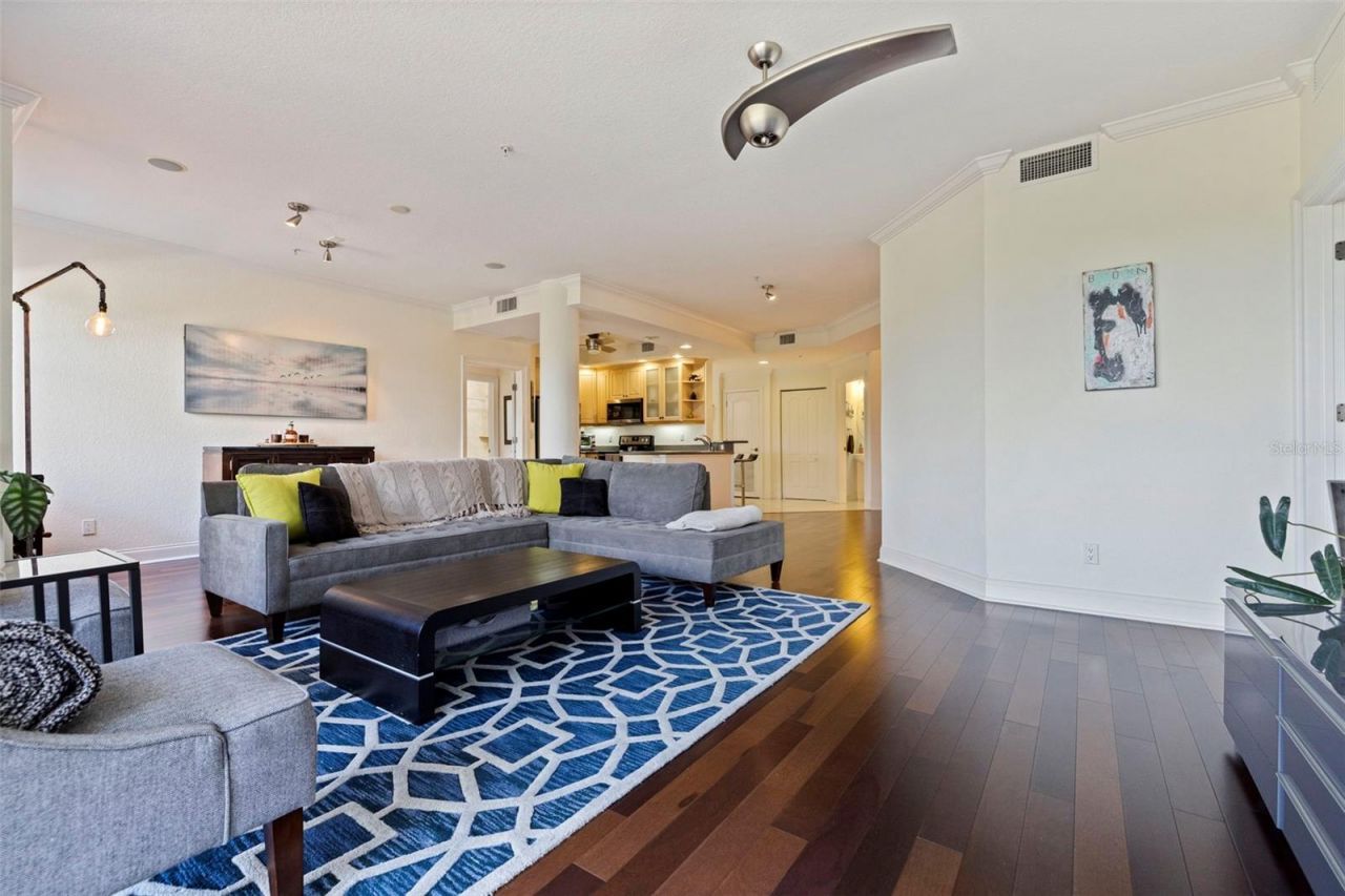 750 4th Avenue S, Unit 305D, Saint Petersburg, FL 33701 Photo