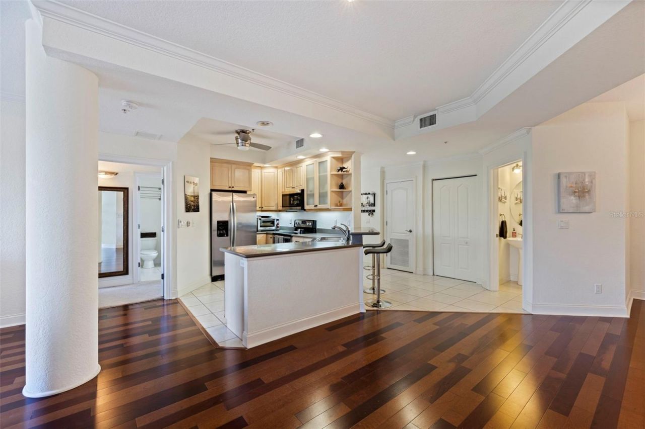 750 4th Avenue S, Unit 305D, Saint Petersburg, FL 33701 Photo