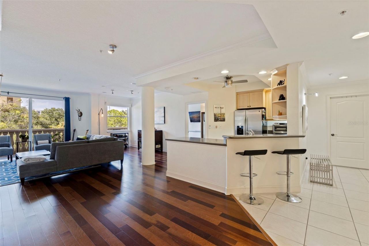 750 4th Avenue S, Unit 305D, Saint Petersburg, FL 33701 Photo