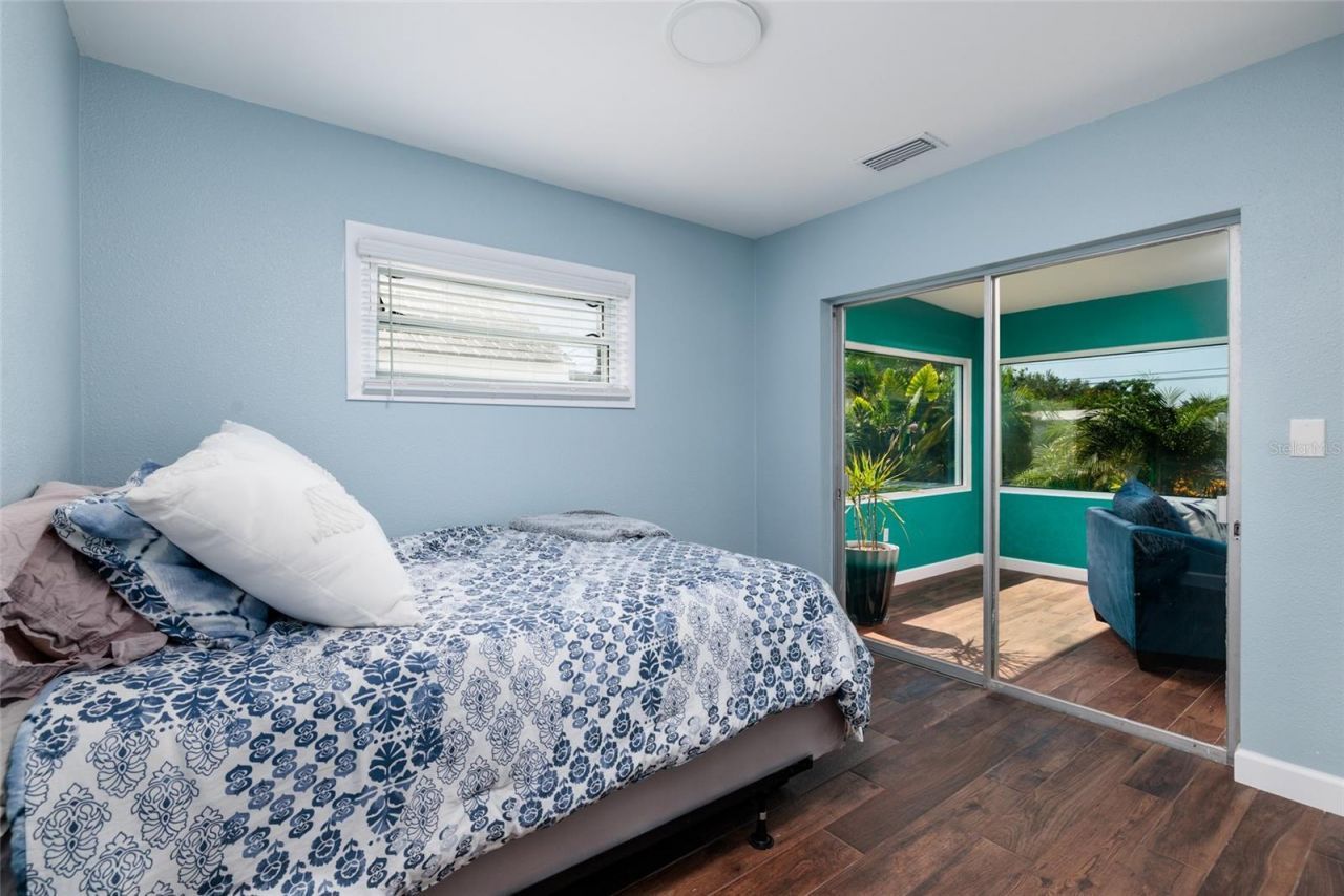 5950 35th Avenue N, Saint Petersburg, FL 33710 Photo
