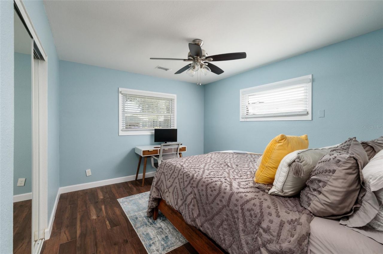 5950 35th Avenue N, Saint Petersburg, FL 33710 Photo