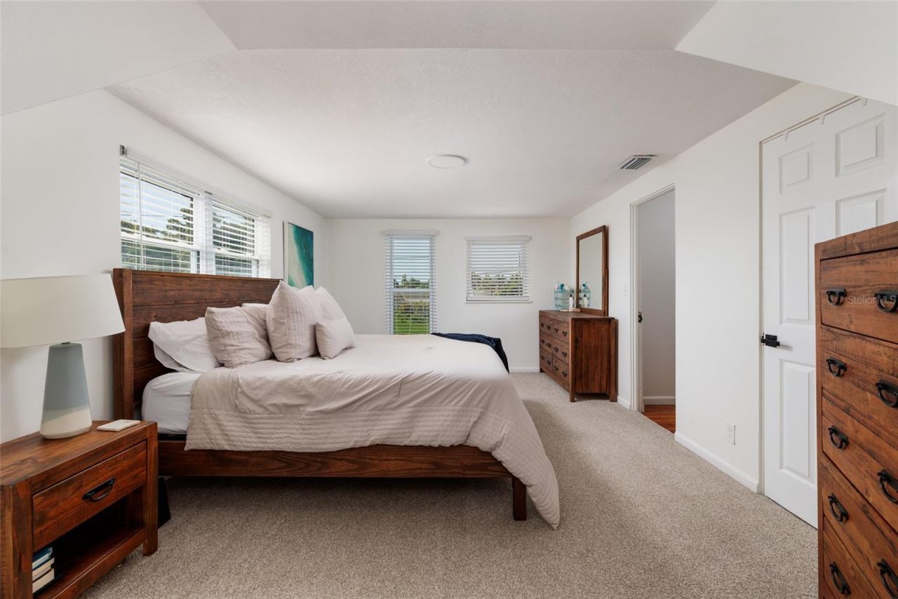 5950 35th Avenue N, Saint Petersburg, FL 33710 Photo