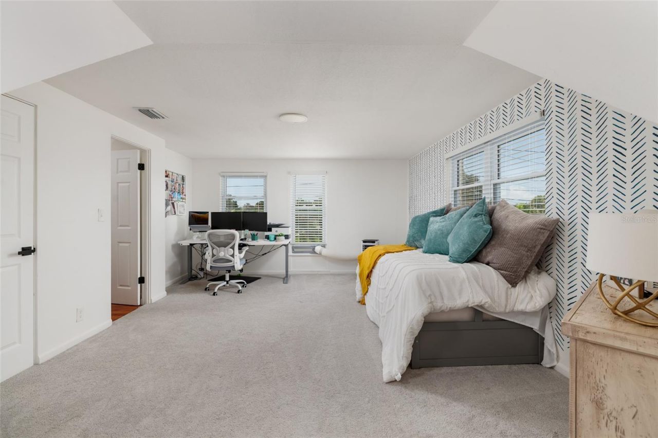 5950 35th Avenue N, Saint Petersburg, FL 33710 Photo