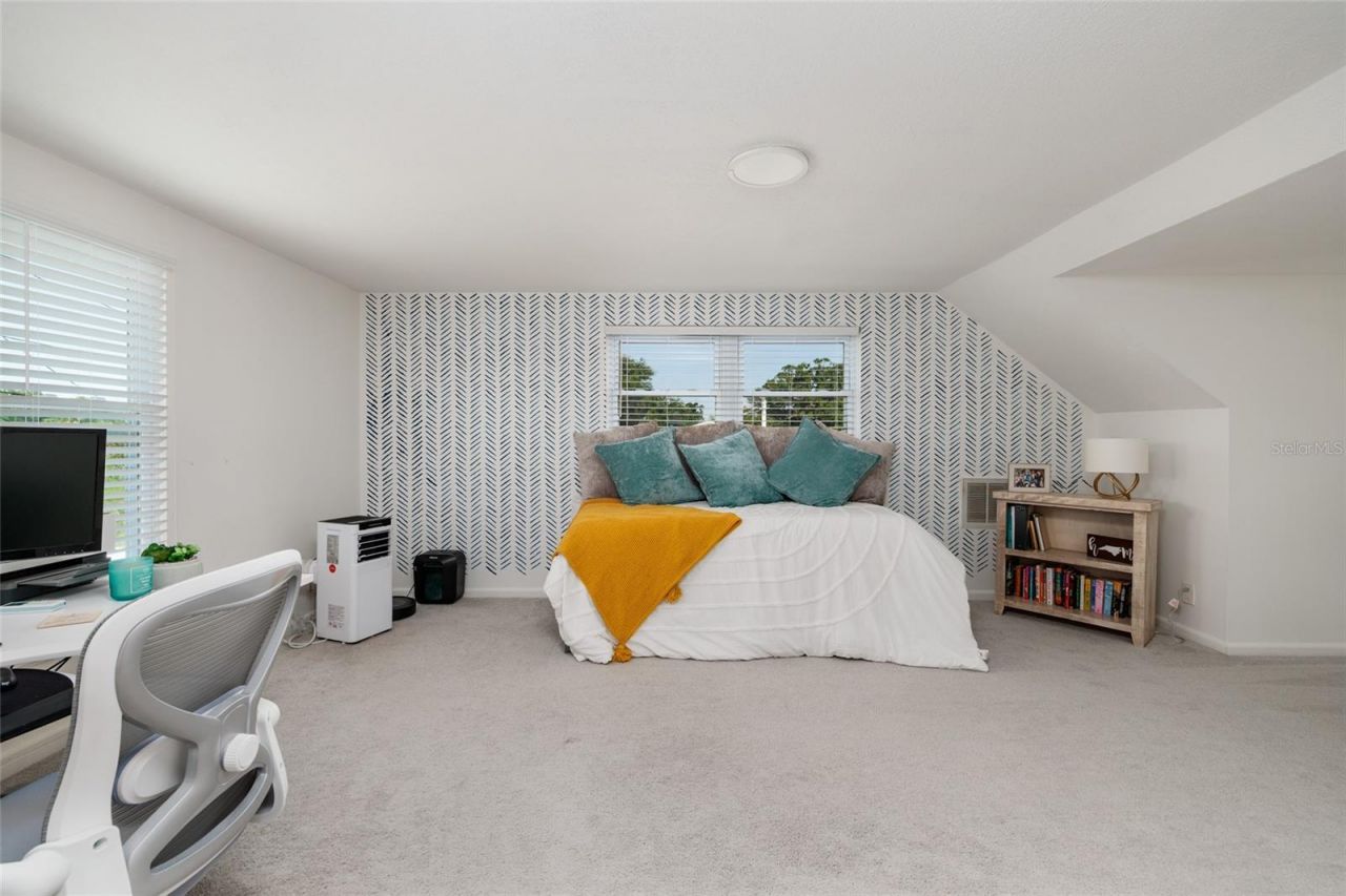5950 35th Avenue N, Saint Petersburg, FL 33710 Photo