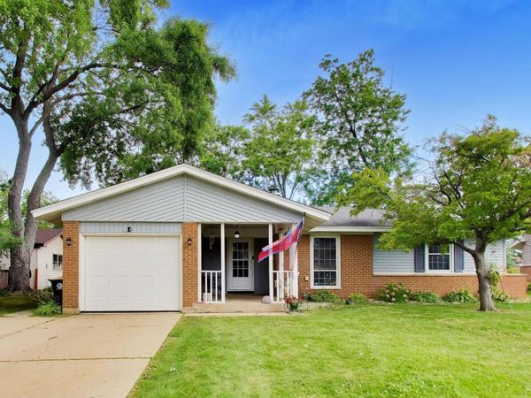 502 Shadywood Lane , Elk Grove Village, IL 60007