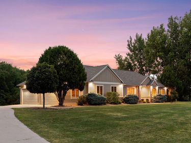 1057 Ridge Crest Lane NW, Rochester, MN 55901