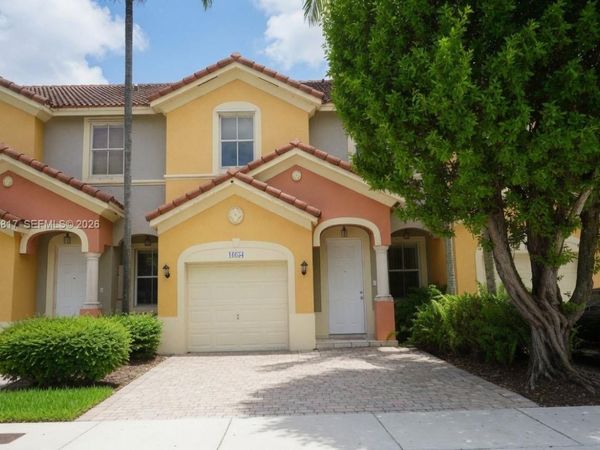 16654 SW 83rd Ln , Miami, FL 33193
