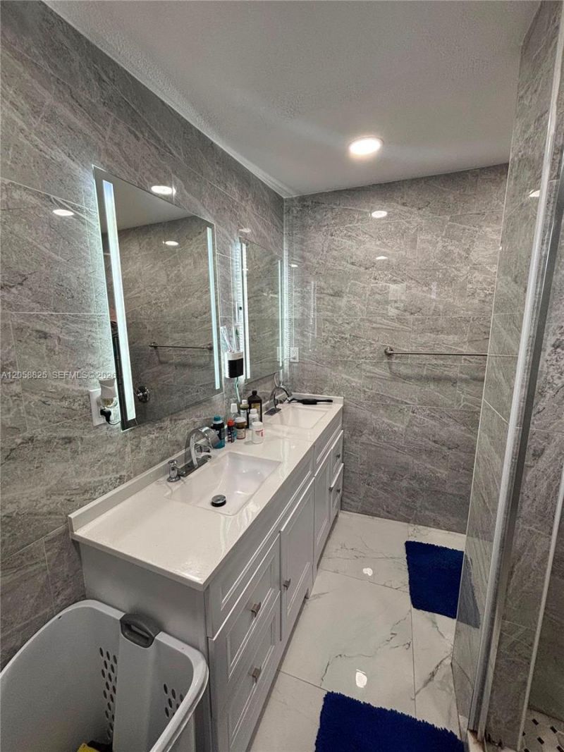 2855 NW 163rd St, Miami Gardens, FL 33054 Photo