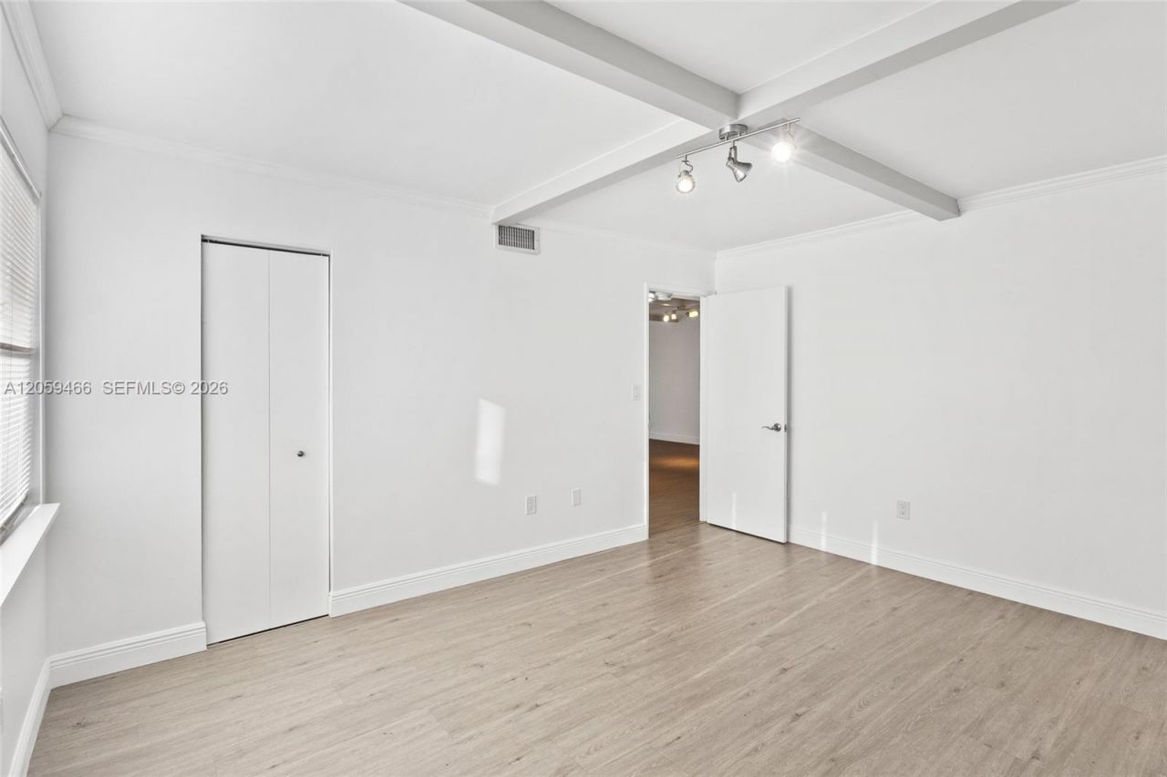 10145 NW 9th St Circle, Unit 101, Miami, FL 33172 Photo