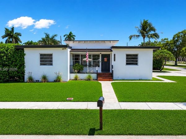 112 NE 17th St , Homestead, FL 33030