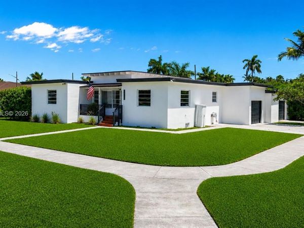 112 NE 17th St , Homestead, FL 33030