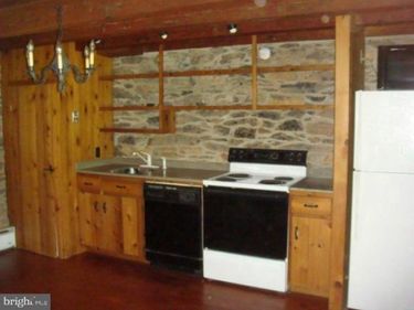 2884 BORDEN'S SPRING ROAD , WHITE POST, VA 22663